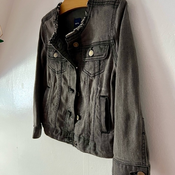 GAP 1969 Kids XS denim jacket grey/black distressed 7/8 buttons fall back2school - Picture 5 of 14